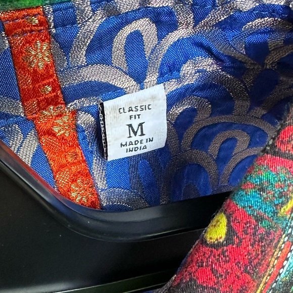 Robert Graham long sleeve size M - Picture 6 of 9